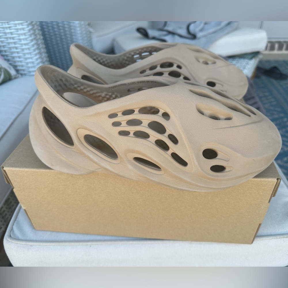 Yeezy Foam Runner ‘Clay Stone’